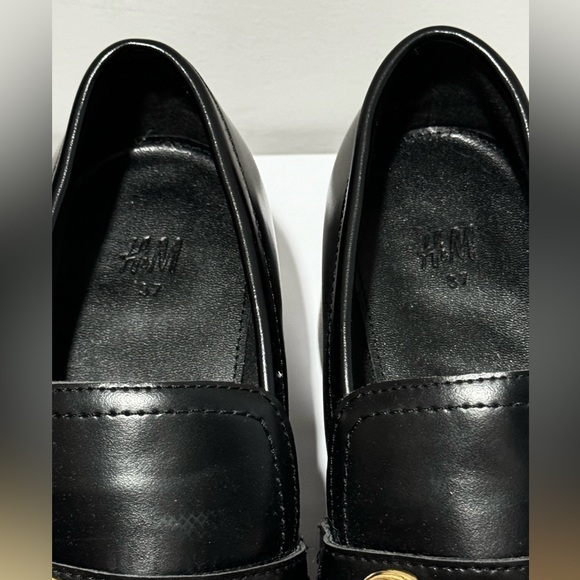 H&M Shoe - Picture 2 of 6